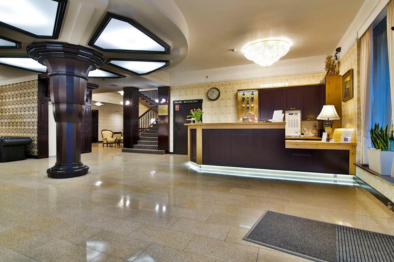 Victoria Hotel 3*